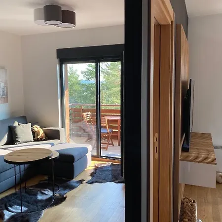 Green View Apartment